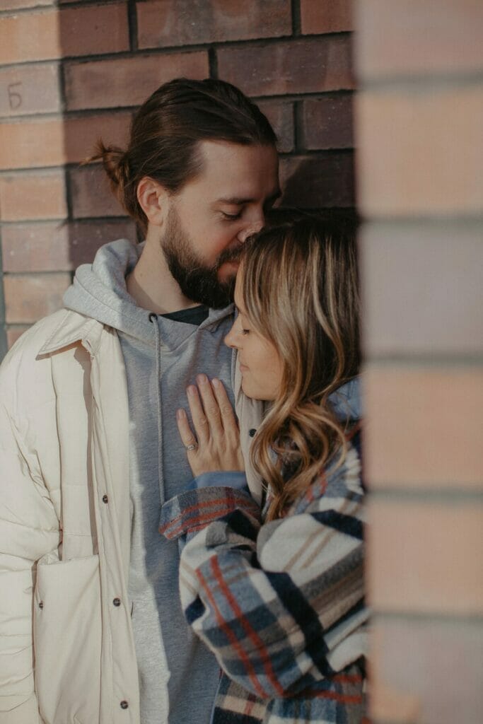 3 Ways to Make Him Fall in Love with You

